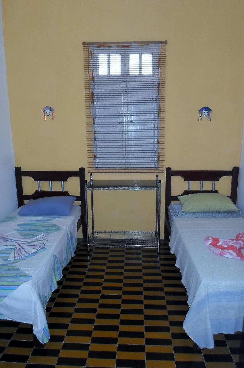 Oasis Do Sertao Hostel E Pousada 特里温福 外观 照片